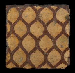 Floor tile with geometric decoration