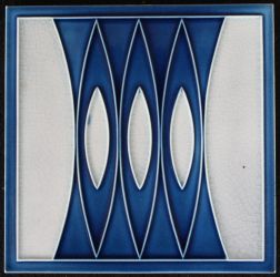 AN3067 Geometric design Art Nouveau tile € 99.00